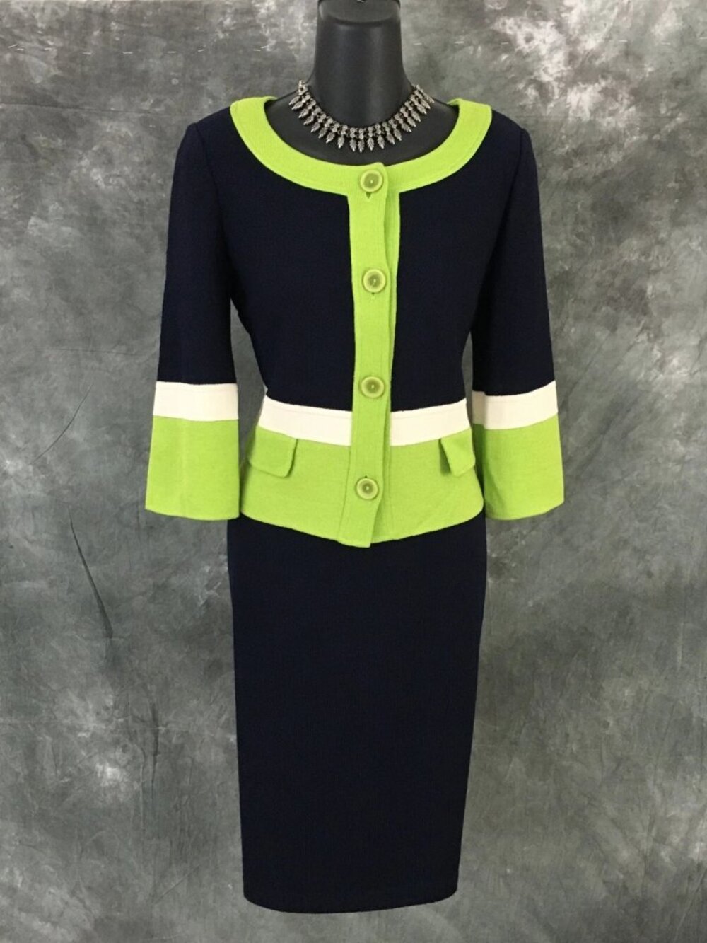 BEAUTIFUL st john knit blue green multi jacket skirt suit size 2 4